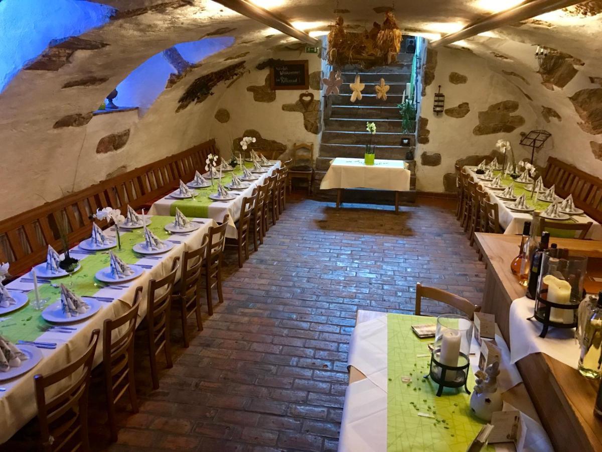 Landgasthaus "Zum Engel" Neuleiningen Exteriör bild