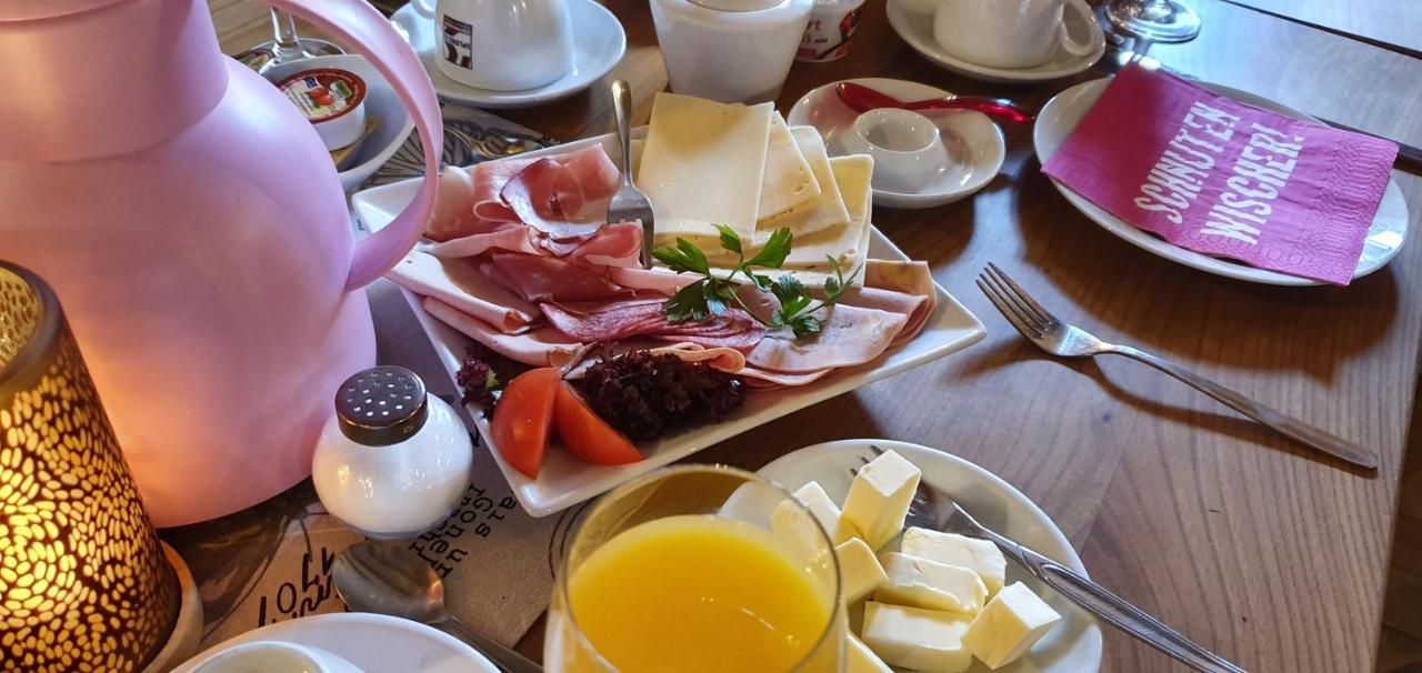 Landgasthaus "Zum Engel" Neuleiningen Exteriör bild