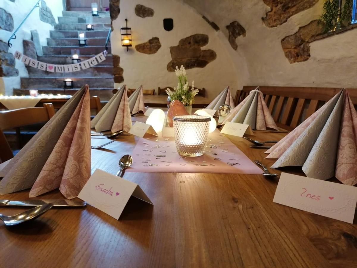 Landgasthaus "Zum Engel" Neuleiningen Exteriör bild